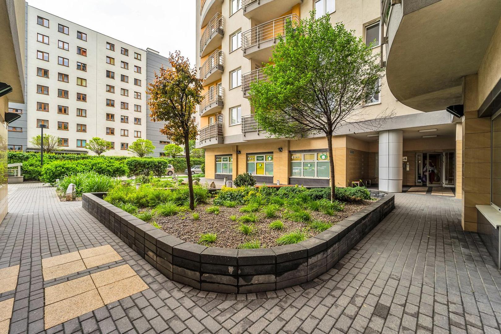 Wola Tower - 60M2, Balcony With City View, Parks Nearby - By Rentujemy Warsawa Bagian luar foto